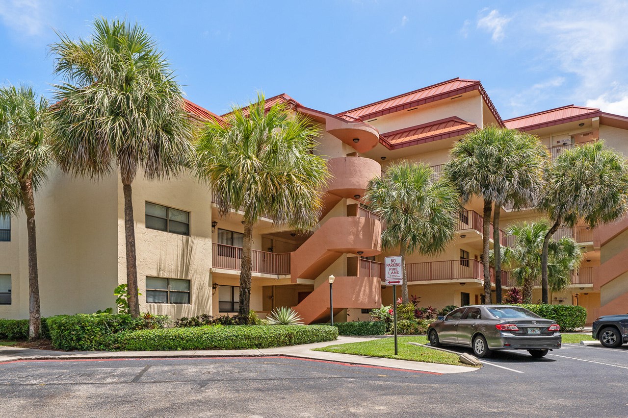 7401 NW 16th Street  #102
